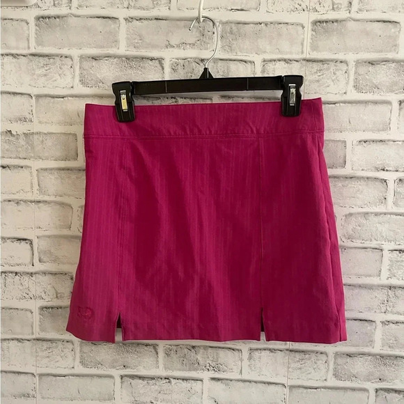 Women’s Under Armour Performance pink athletic skort Size 4 - Picture 1 of 4
